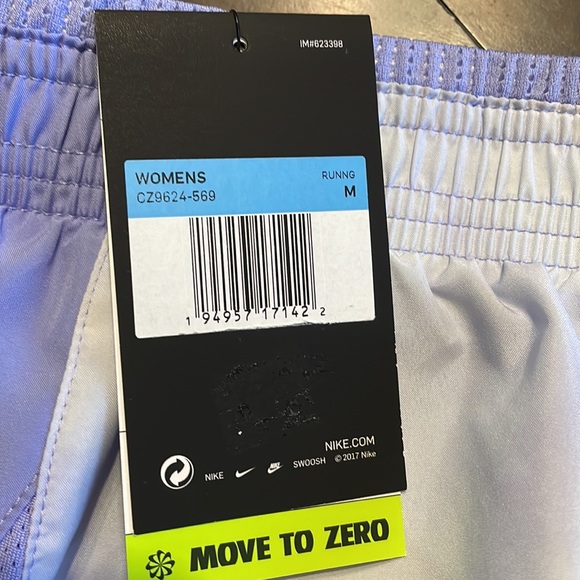 Womens Nike Running Shorts - Picture 3 of 3